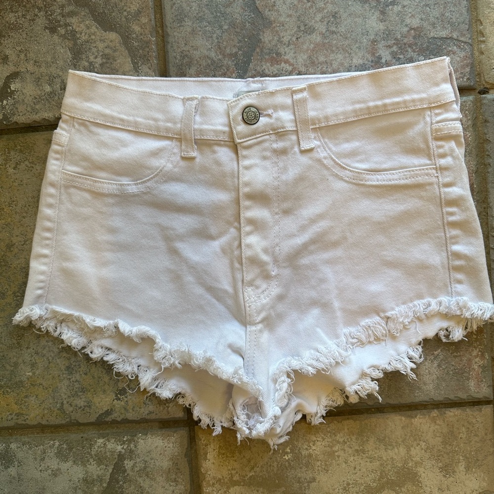 High Waist White Frayed Hem Women Shorts